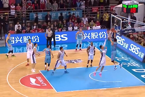 皇马的更多问题：姆巴佩手指骨折，哈维·阿隆索压力山大（皇马再添烦忧：姆巴佩手指骨折，哈维·阿隆索压力倍增）