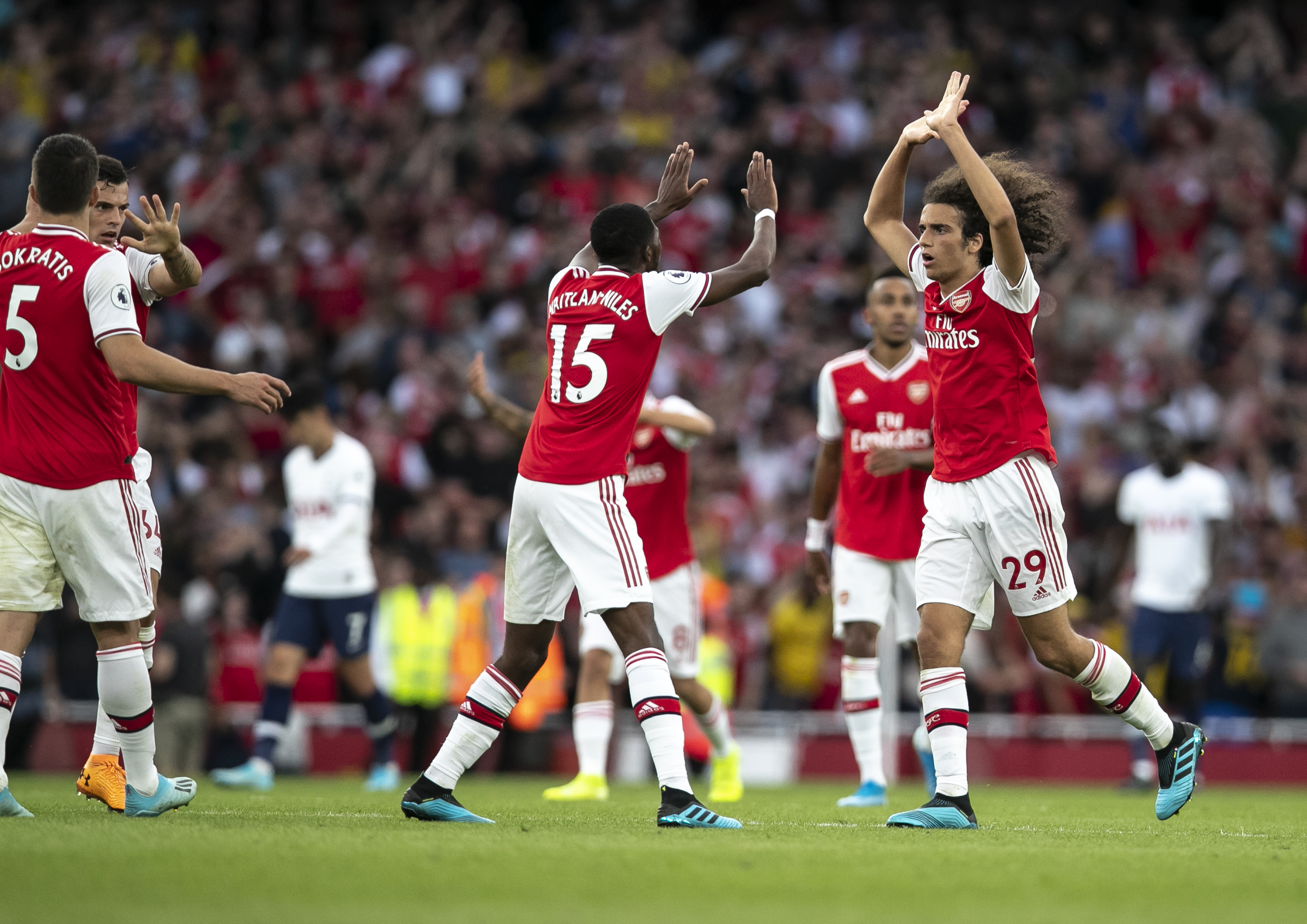 紧急峰会：哈维·阿隆索与齐达内和克洛普的最后机会（临界峰会：哈维·阿隆索携齐达内、克洛普迎来最后一搏）