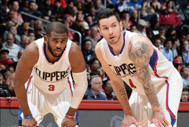 跟队：邓弗里斯很可能缺席米兰德比，奥古斯托做好顶替准备（队记：邓弗里斯恐缺席米兰德比，奥古斯托已准备顶替首发）