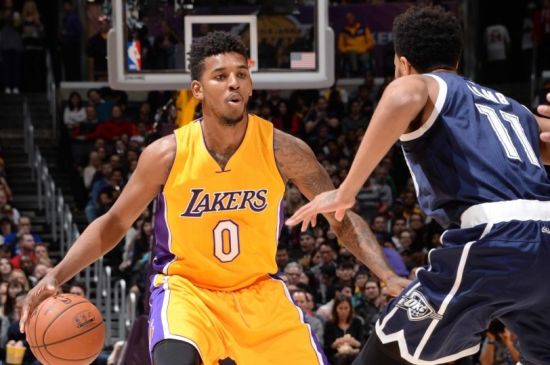 NBA第一次首发19分钟，杨瀚森全新体验，他正在证明自己属于这里（NBA处子首发19分钟，杨瀚森全新体验：他正证明自己属于这里）