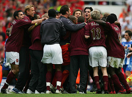 博主：巴乙后腰卡约正式签约西南地区的某地级市中超俱乐部（据博主消息，巴乙后腰卡约已正式加盟西南某地级市中超俱乐部）