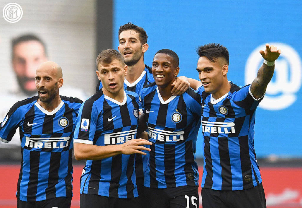 琼斯：我们一直都支持斯洛特，萨拉赫的情况轮不到我点评