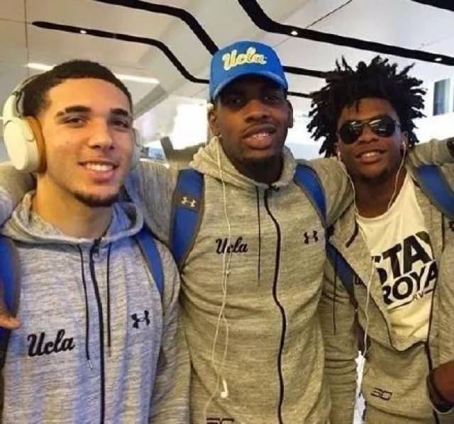 每体：曼联有意巴萨中场费尔明，准备报价超7000万欧（每体：曼联瞄准巴萨中场费尔明，或开出超7000万欧元报价）