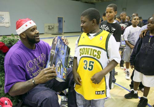 杜兰特第628场以真实命中率60%轰20+，高居历史第二（杜兰特以60%真实命中率砍下20+已达628场，位列历史第二）