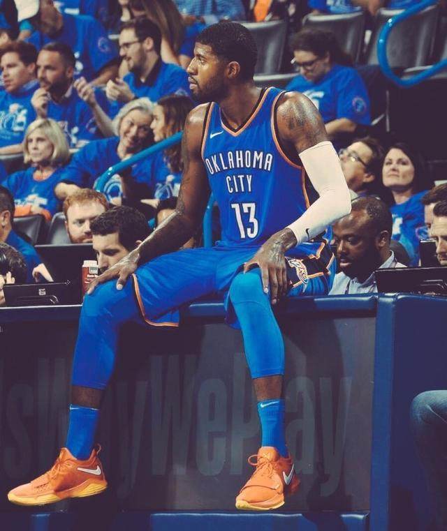 意甲半场：劳塔罗破门，莫拉塔伤退，国米1-0科莫（意甲半场战报：劳塔罗建功，莫拉塔伤退，国米暂1-0领先科莫）