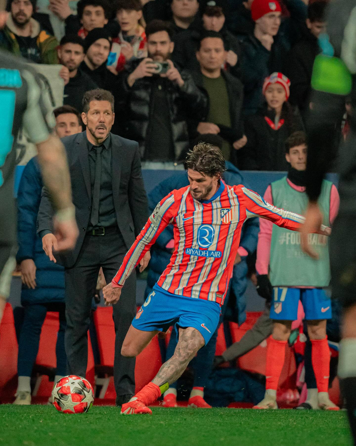 贝蒂斯2-1乌德勒支，米格尔-罗德里格斯中场吊射，阿布德制胜（贝蒂斯2-1击败乌德勒支，米格尔-罗德里格斯中场吊射，阿布德打入制胜球）