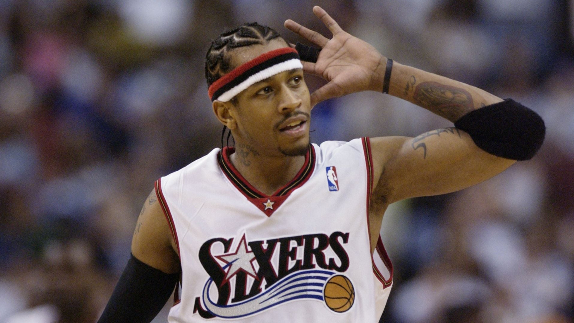 詹：现在的身体状态还不是很好；施洛特贝克整天说“废话”（詹：身体状态仍未达最佳，称施洛特贝克整天“说废话”）