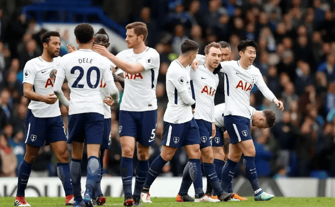 北京时间11月27日04：00，欧冠将会迎来一场...（欧冠重磅对决将于北京时间11月27日04：00打响）